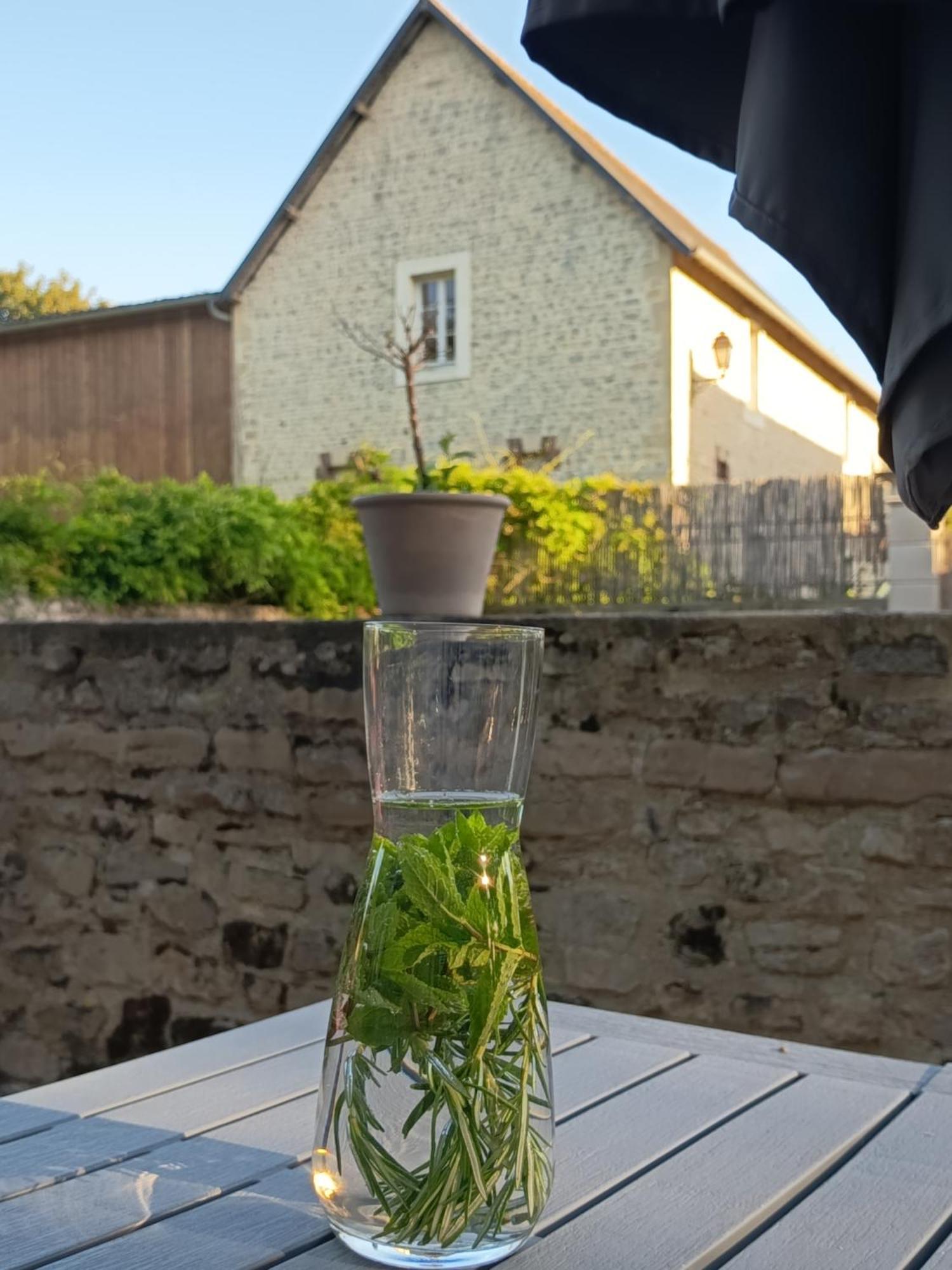 Maison De Charme Tour-en-Bessin Esterno foto